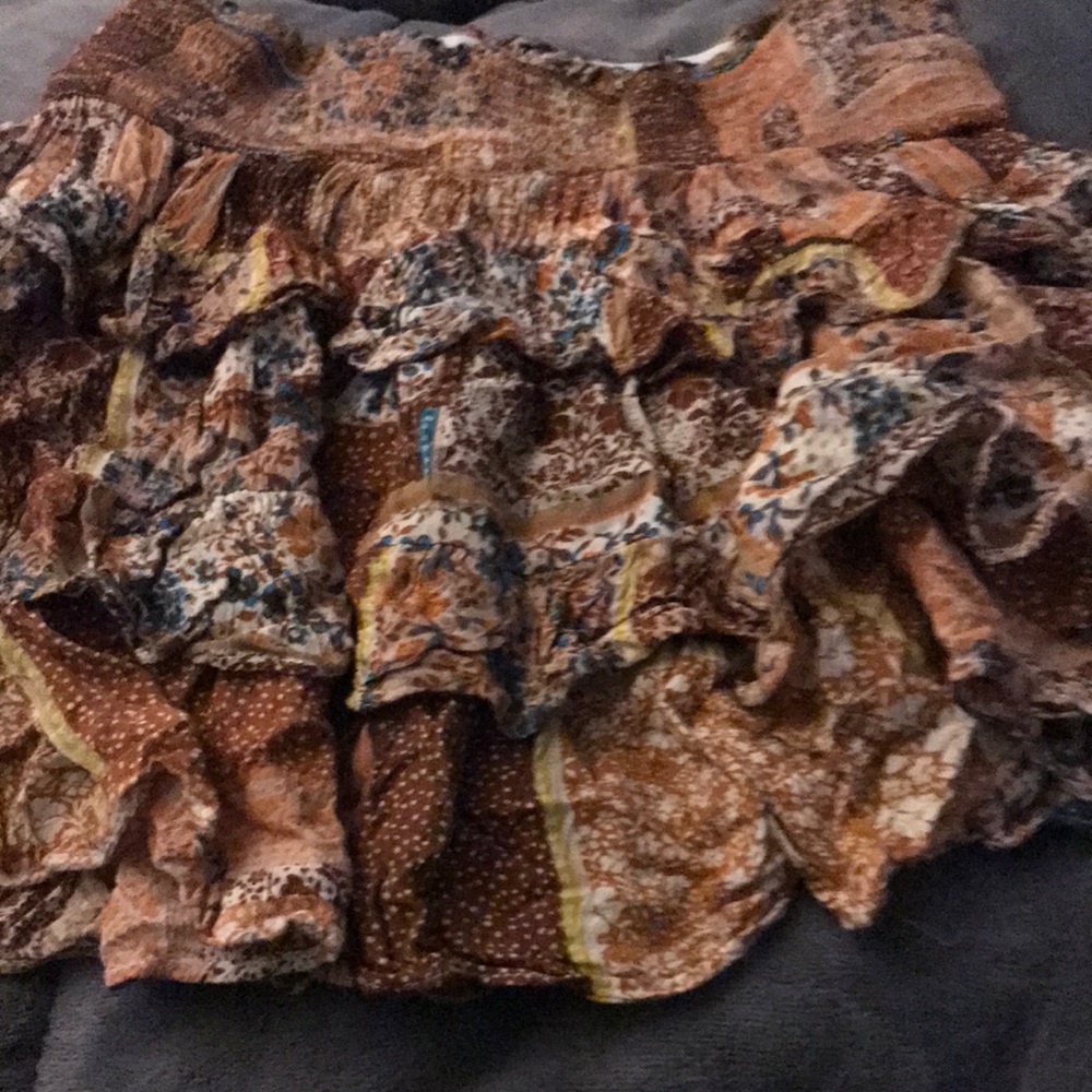 Mixed pattern skirt